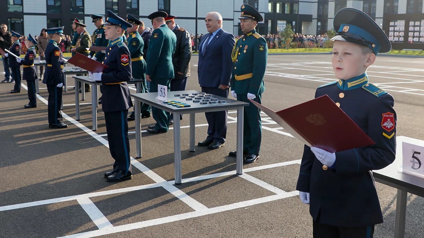 Кемеровское президентское кадетское училище. Кемеровский кадетский президентский корпус. ПКУ Кемерово кадеты. Школа президентское кадетское училище Кемерово.