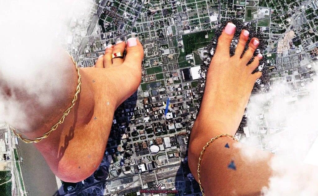 Великанша арт. Necdaz91 gwen. Великанша mmd. Макрофилия аниме великанши. Великанша босиком.