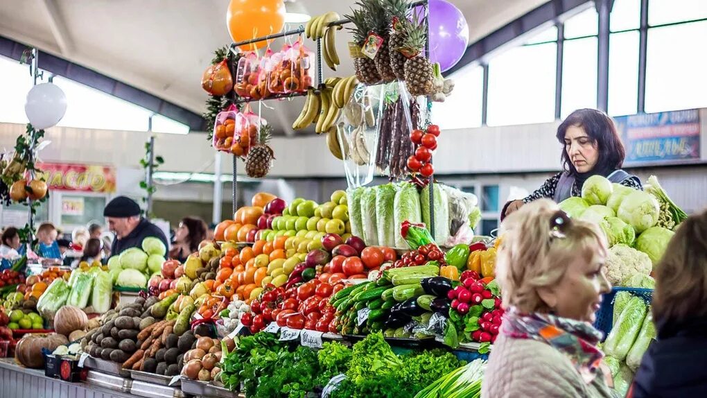 Продовольственный рынок. Сельскохозяйственный рынок. Торговля на рынке. Продуктовая ярмарка.