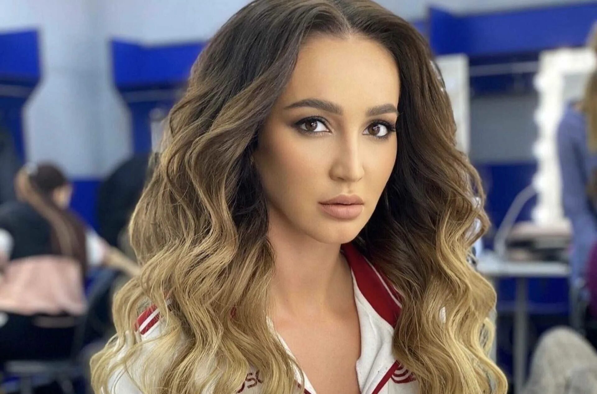 Оля бузова 2022. Шоу бузовой в крокусе 2022. Ольга бузова сейчас 2023. Оля бузова 2022. Ольга бузова фестивале "жара-2021" -.