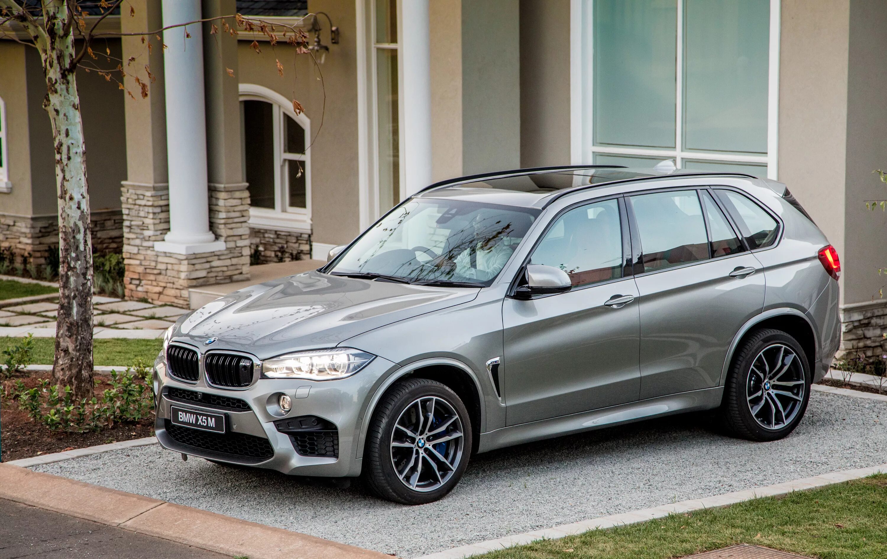 Х5 2015 года. BMW x5 f15. BMW x5m 2015. БМВ х5 ф15 2015. BMW x5 f15 2015.