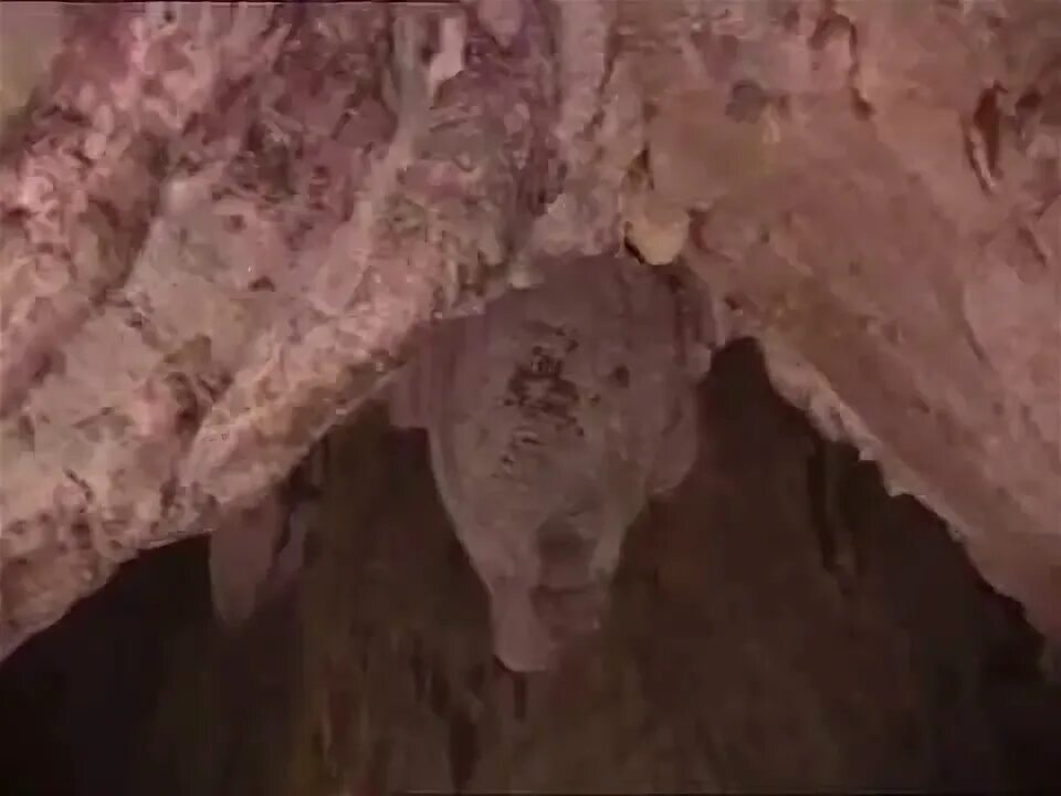 Пещера Кахф. Асхоби Кахф пещера 2023г. Иордания пещеры Асхабуль Кахф.