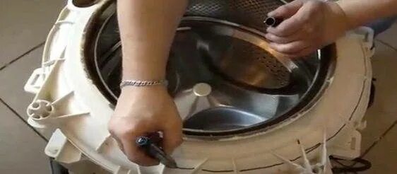 Бак стиральной машины candy 46006326. Стиральная машина канди как снять барабан. Подшипник для стиральной машины candy smart. Стиральная машинка лерон 6кг под шипники барабана. Подшипник барабана канди акваматик.