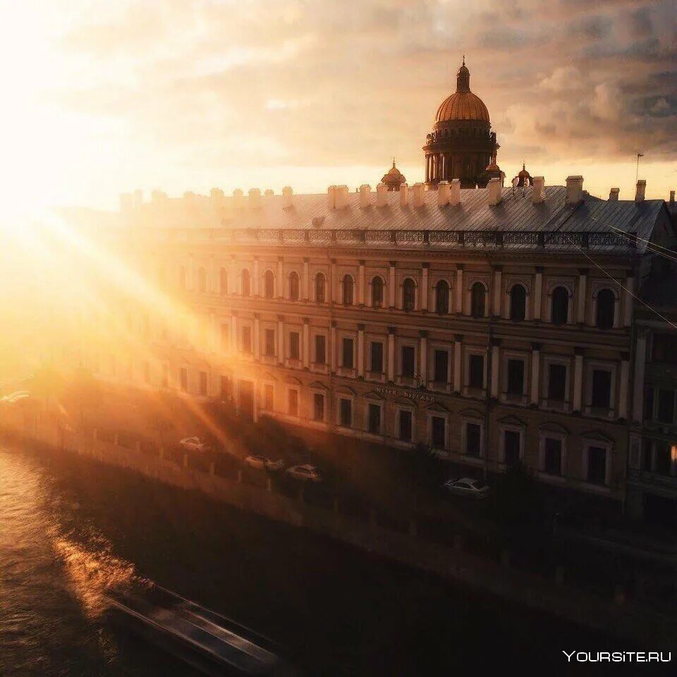 Рассвет в санкт петербурге. Санкт-Петербург. Санкт-Петербург рассвет. Рассвет в Питере.