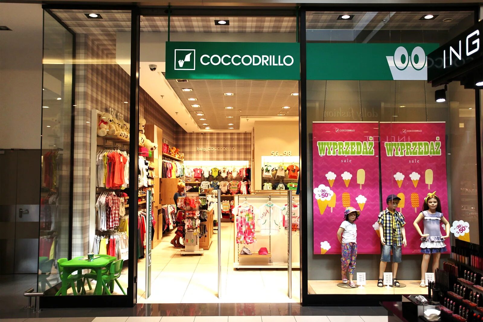 Реутов тц шоколад леди и джентльмены. Тихвин магазин триумф. Lady gentleman city магазин. Gentleman нижний новгород. Леди энд джентльмен магазин.