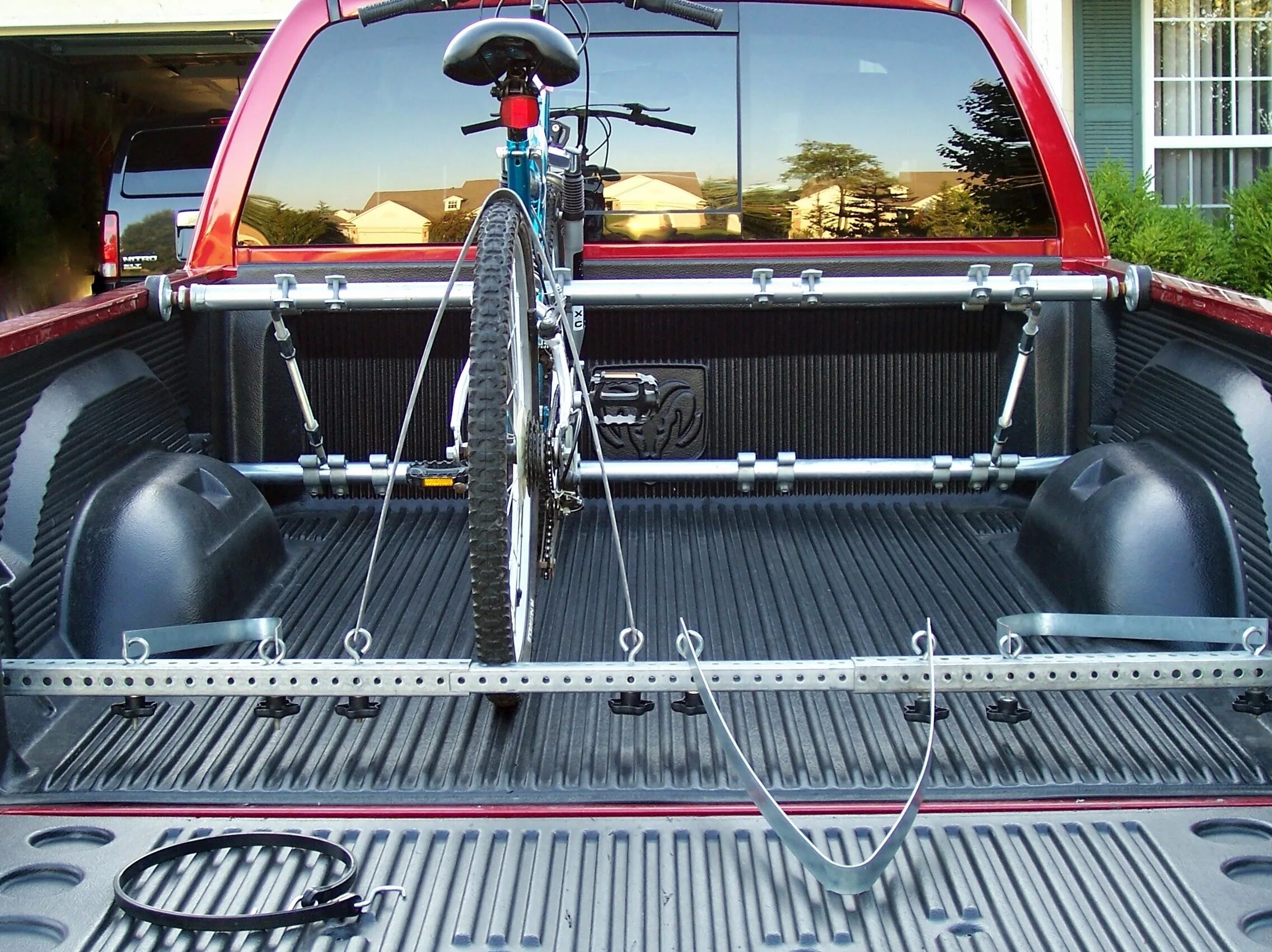 Truck bike. Крепление прицепа к пикапу. Truck Bed Bike Racks. Truck Bed Rack Toolbox. Truck Bed Rack Accessories.