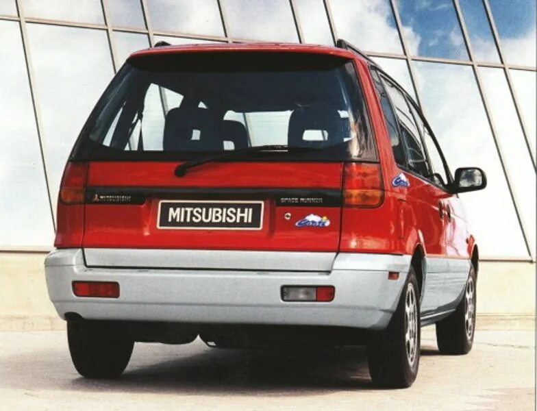 Мицубиси раннер. Mitsubishi Space Runner 1 поколение. Mitsubishi Space Runner 1.8. Mitsubishi Space Runner 1.8 МТ, 1995. Мицубиси Спейс раннер 1995.