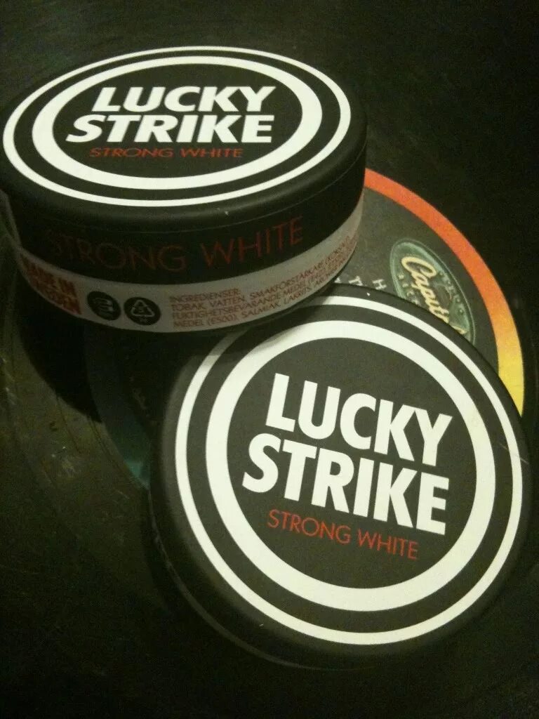 Сигареты лаки страйк Surf. Лаки страйк сигареты Вьетнам. Lucky Strike снюс. Сигареты Lucky Strike серф. Лаки страйк раут