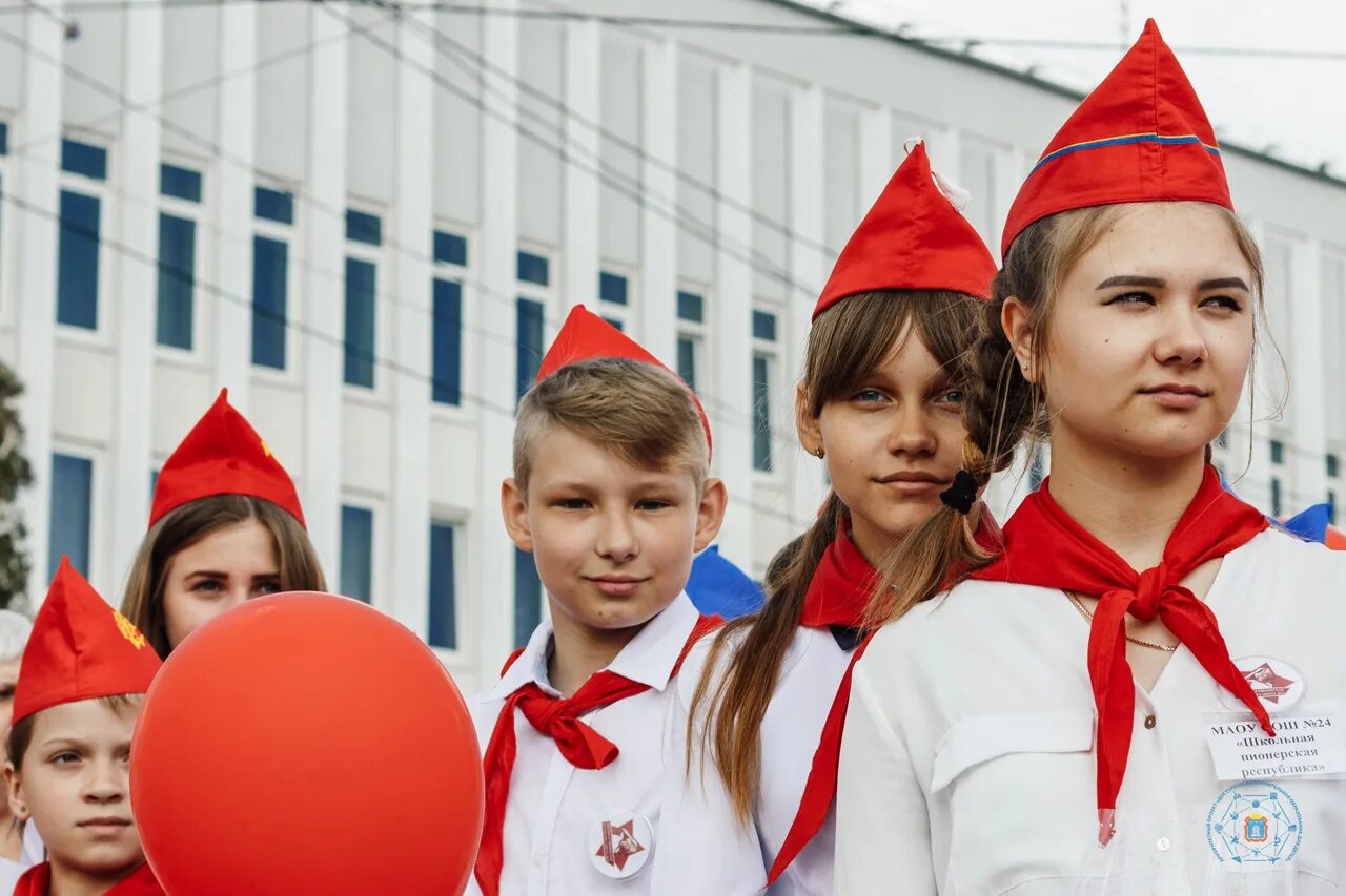 Школьные общественные движения. Детские общественные организации. Детские общественные организации в школе. Дети пионеры. Детские пионерские организации.