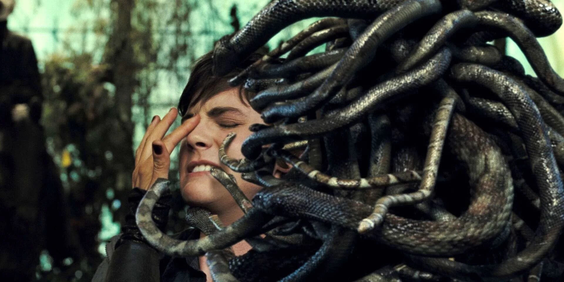 Медуза запрещенные артисты. Медуза корнерот. Медуза запрещенные артисты. Медузы. Медуза запрещенные артисты.