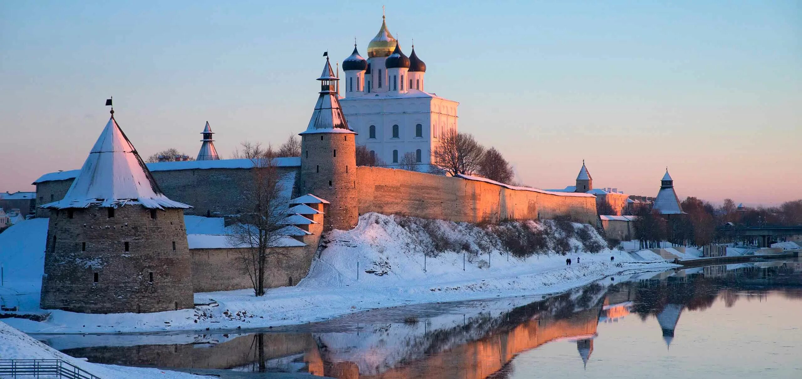 Новгород колыбель. Великий новгород кремль экскурсии. Великий новгород кремль. Новгород колыбель. Великий новгород 859 год.