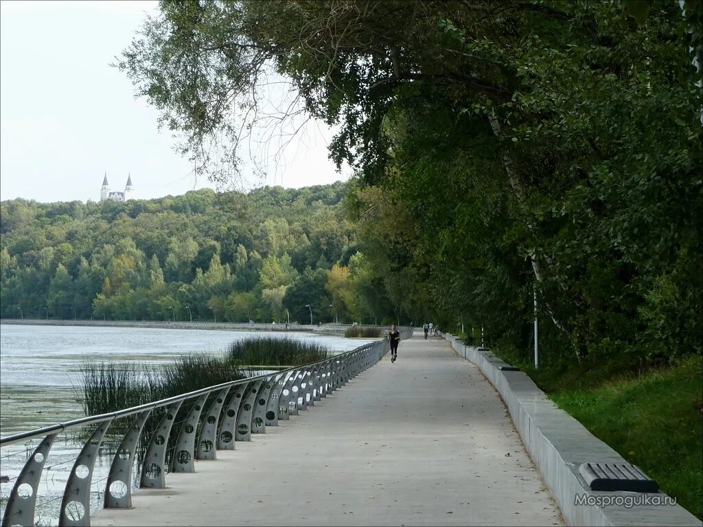 Парк фили москва фото. Филевский парк набережная. Парк Фили Москва. Парк Филевский парк. Парк Фили река.