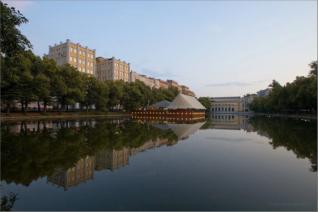 13 июля чистые пруды. Чистые пруды пруд. парк чистые пруды москва. клубный дом чистые пруды, москва. жк чистые пруды москва.