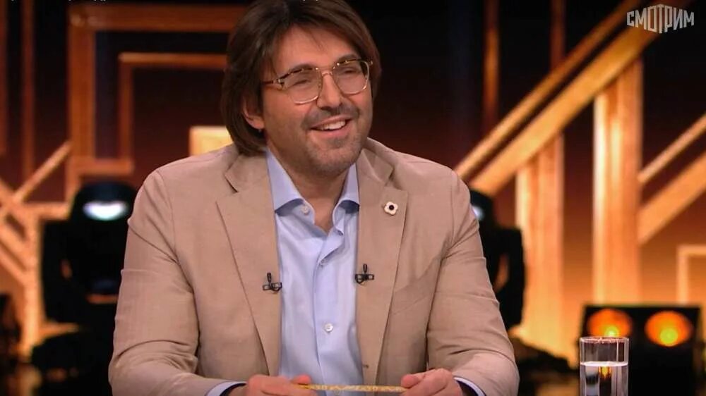 Кто ведущий программы лучше всех 2025 года