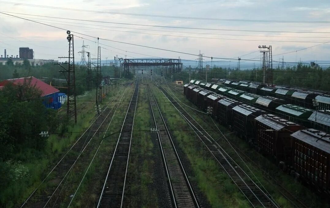 Жд апатиты. Вокзал апатиты 1. Апатиты станция жд. Жд апатиты. Вокзал апатиты.