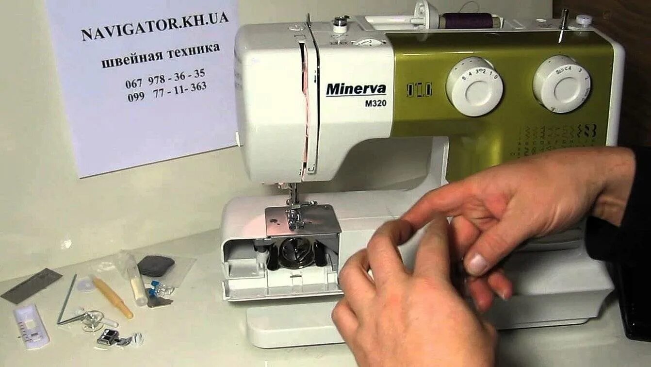 Как заправить швейную машинку ниткой janome видео. Швейная машина minerva f320. заправка швейной машинки janome. заправка нитки в швейную машинку janome. швея заправляет нить в швейную машину.