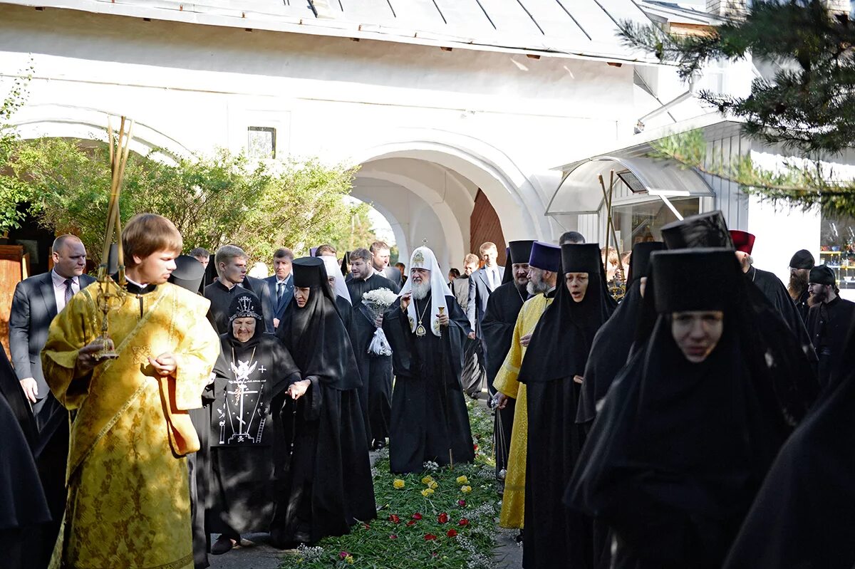 Сайт снетогорского монастыря. Сайт снетогорского монастыря. Собор рождества богородицы снетогорского монастыря. Снетогорский монастырь псков. Собор рождества богородицы снетогорского монастыря в пскове.