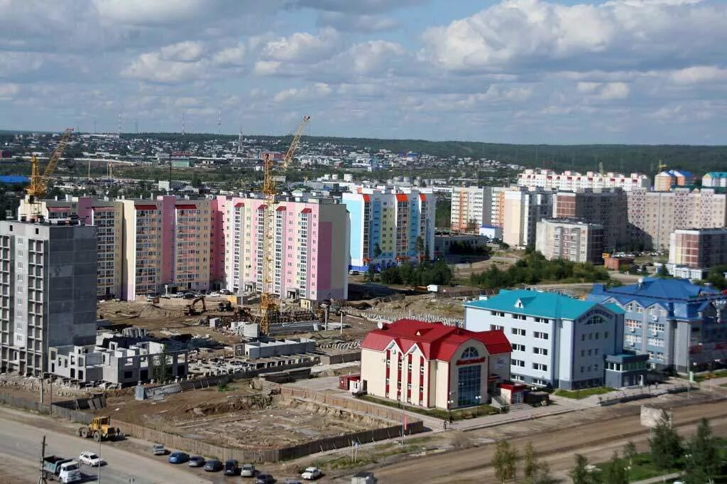 Нягань центр города. Город нягань тюменской области. Нягань городская площадь. Площадь города нягань. Площадь города нягань.