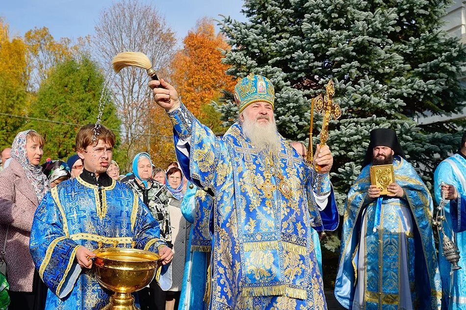 Погода покровское. Покровский храм в Рузе. Покровское Рузского района Церковь. Село Покровское Руза Церковь. Рузский район село Покровское Покровский храм.