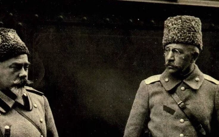 В чем обличают генералов. Богаевский Деникин Краснов. Деникин 1917. Краснов Петр Николаевич и Деникин. Деникин революция.
