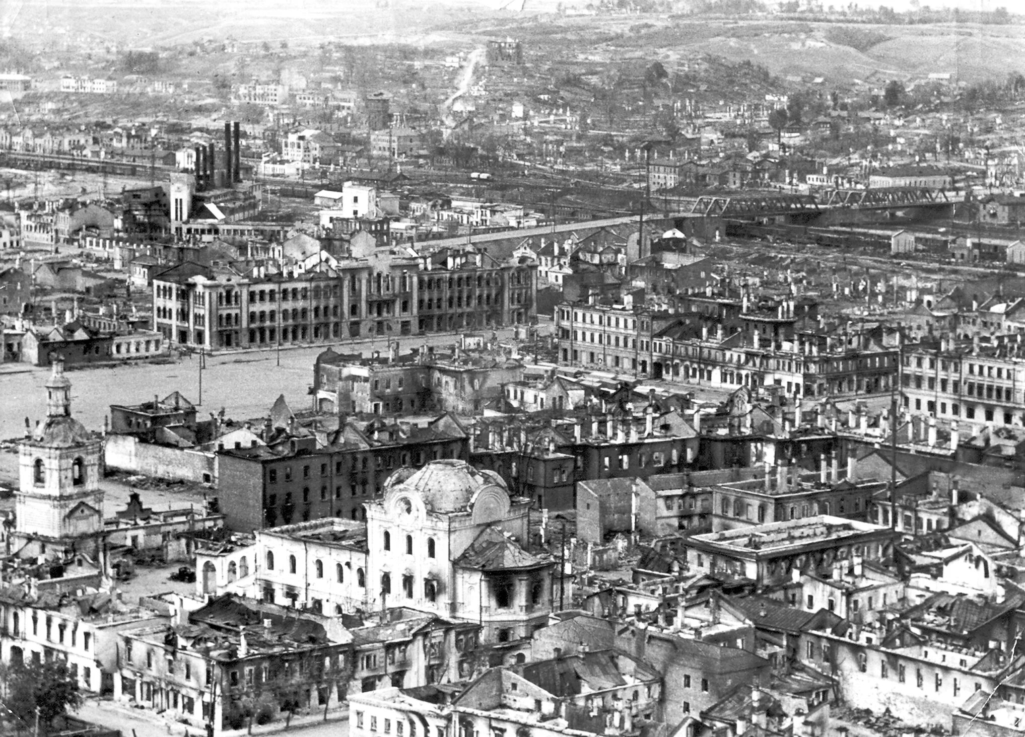 Смоленск во время вов. Смоленск во время вов. Разрушенный смоленск 1943. Смоленское сражение 1941. Смоленск в оккупации.