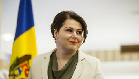 Политик маленький