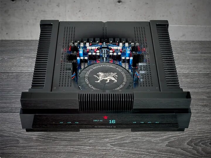 Defender gryphon. Gryphon Diablo 120. Усилитель Gryphon Diablo. Gryphon Diablo 300. The Gryphon Apex Amplifier.