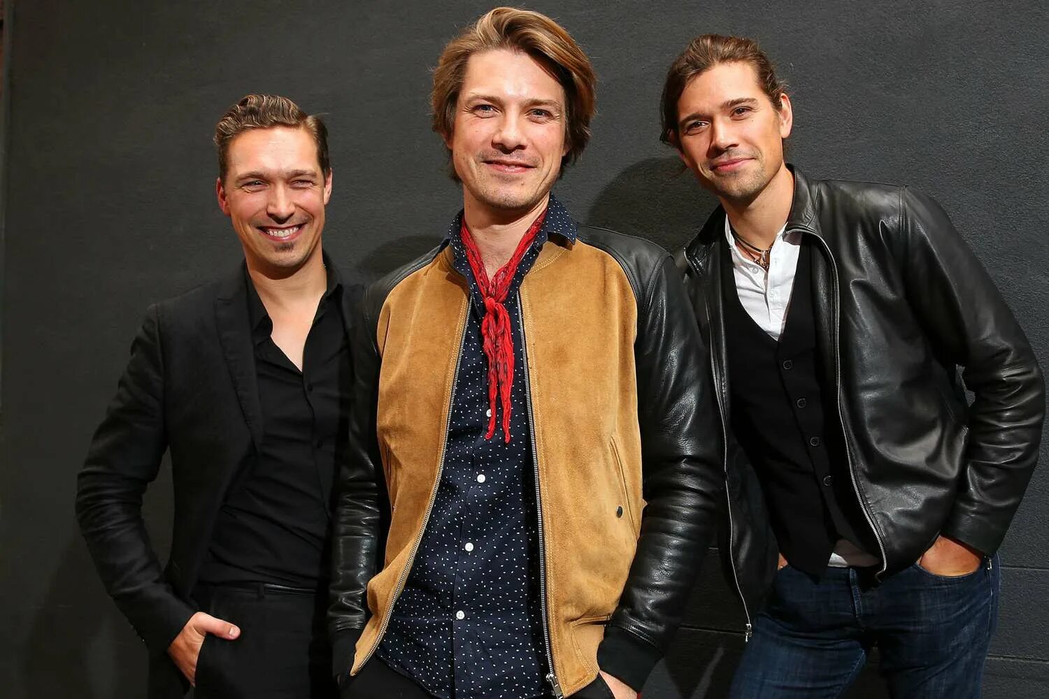 See more brothers. Группа Hanson. Группа Hanson сейчас. Хэнсон группа братья. Группа три брата Hanson.