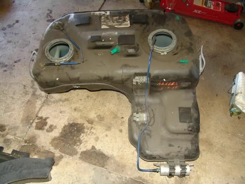 Бак бмв х5 е70. Топливный бак bmw e70 дизель. Топливная система бмв е38 м60. Бмв х5 е53 4. Топливная система бмв х5 е53 дизель 3.