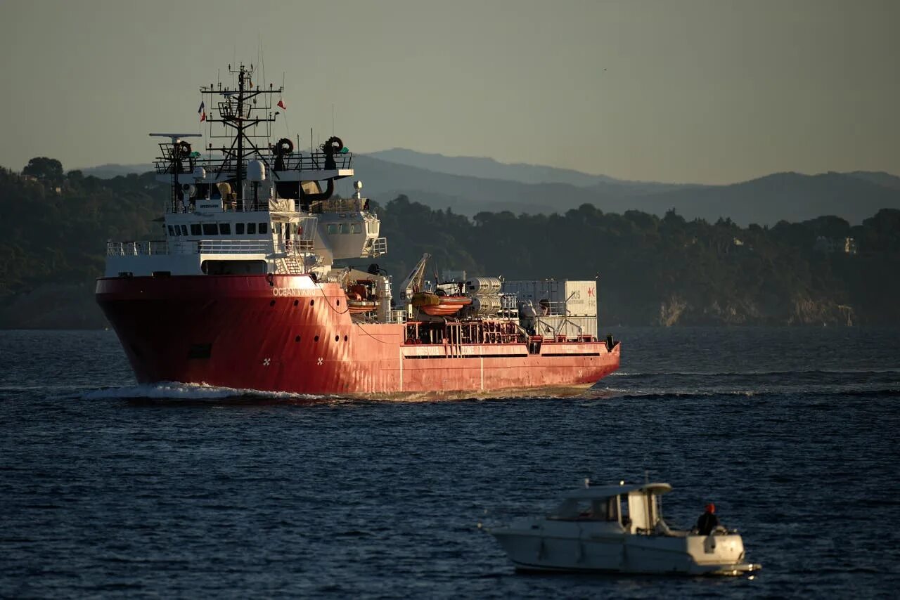 Судно океан 2. Судно в океане. Bbc Ocean судно. Ocean Viking. Судно оушен Энни.