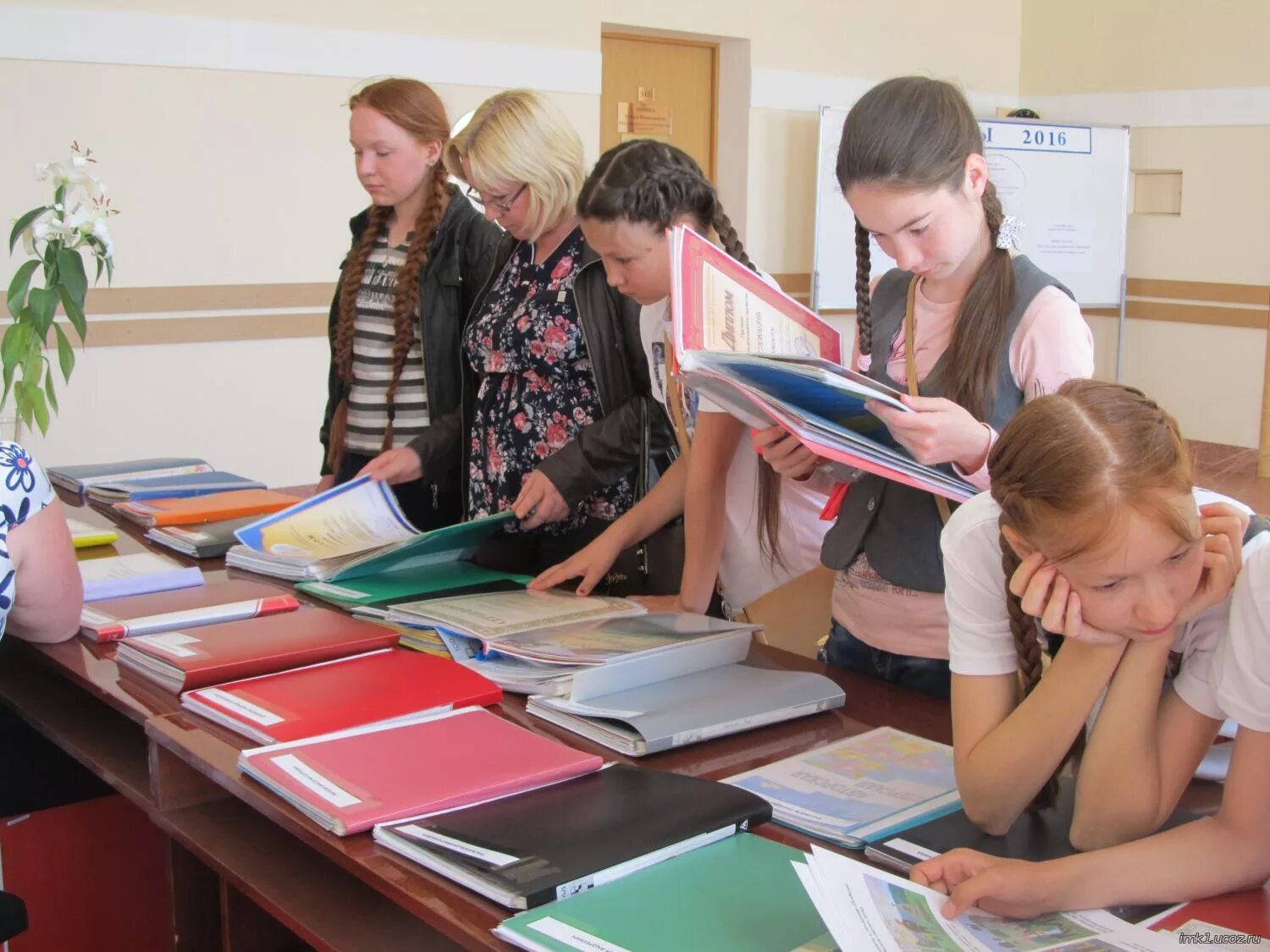 Сотрудники управления образования. Медицинский факультет университета торонто. Учителя сош #2иловля. Увинский политехнический колледж. Утэк уфа топливно энергетический.