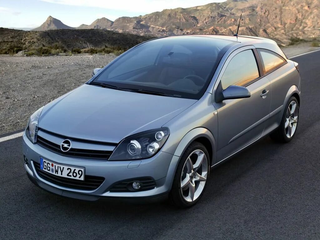 Купить опель недорого. Opel Astra h GTC 2005. Opel Astra GTC 2008. Opel Astra GTC 2010.