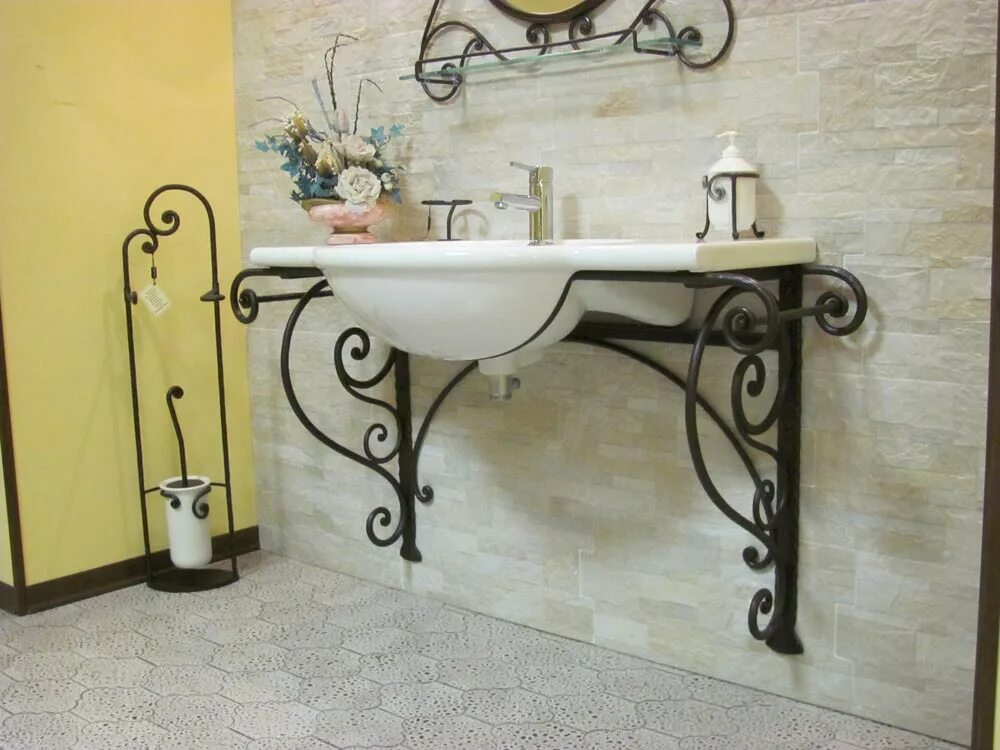 кованый столик в ванную комнату. кованые подставки под раковину в ванной. раковина hatria dolcevita. раковина-тюльпан для ванной комнаты. консоль под раковину в ванную металлическая.