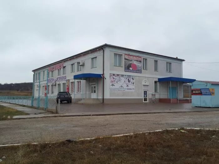 Красногвардейское магазин мебели. Мебельный магазин рядом. Мебельный магазин в симферополе на севастопольской. Мебель в новой адыгее. Мебельный магазинчик.