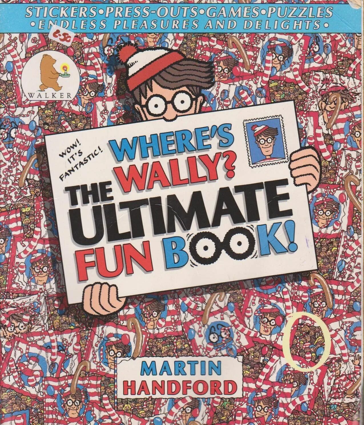 Ultimate fun. Where's Waldo книга. Где Уолли. Уолли книга. Book where's Wally?.