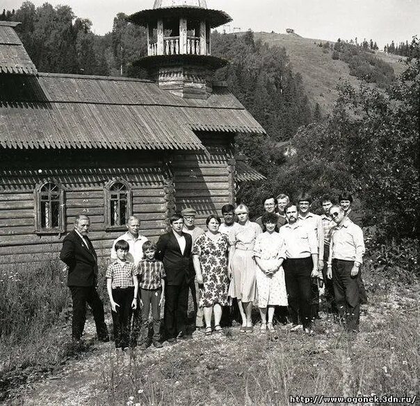 Ретро чусового. Парк истории реки чусовой. часовня чусовой. ретро чусовой. музей ермака.