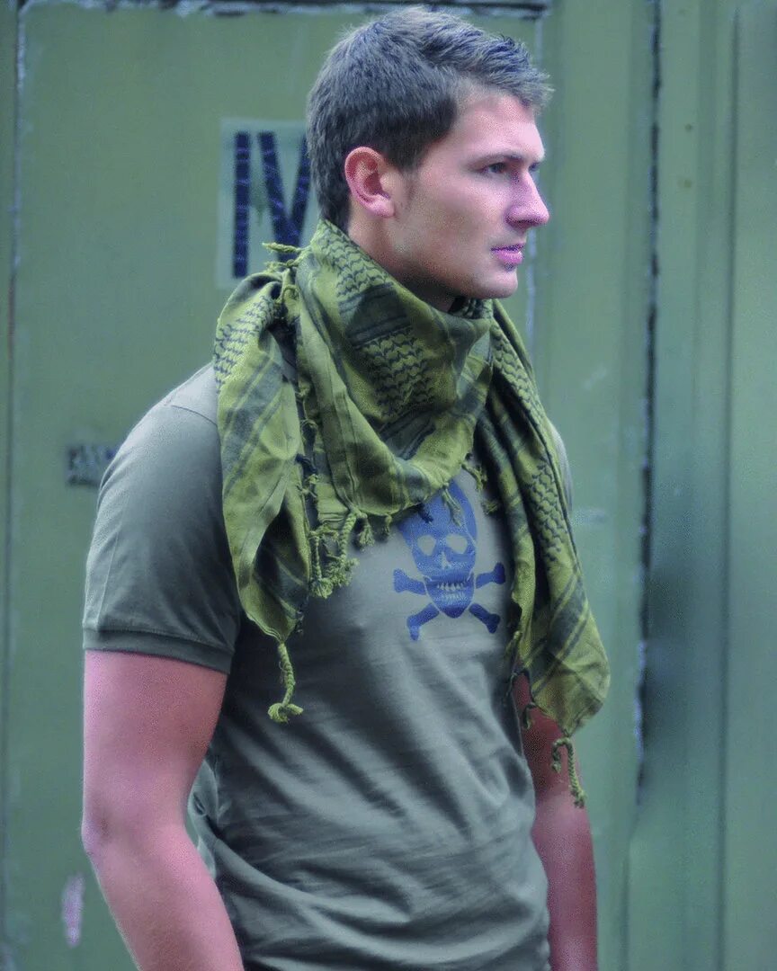 Шарф на голову мужской. Военные шарфы shemagh. Шемаг 5. Арафатка-шемаг. Арафатка мужская.