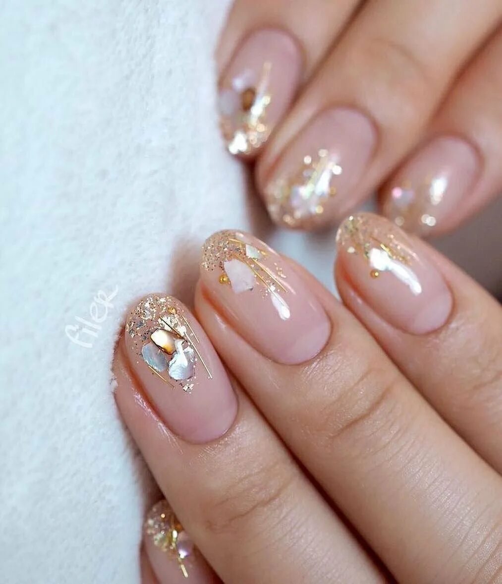 Френч на короткие ногти с блестками. Корейский маникюр джелли. Красивые прозрачные ногти. Гель лак прозрачный дизайн. Маникюр растяжка.