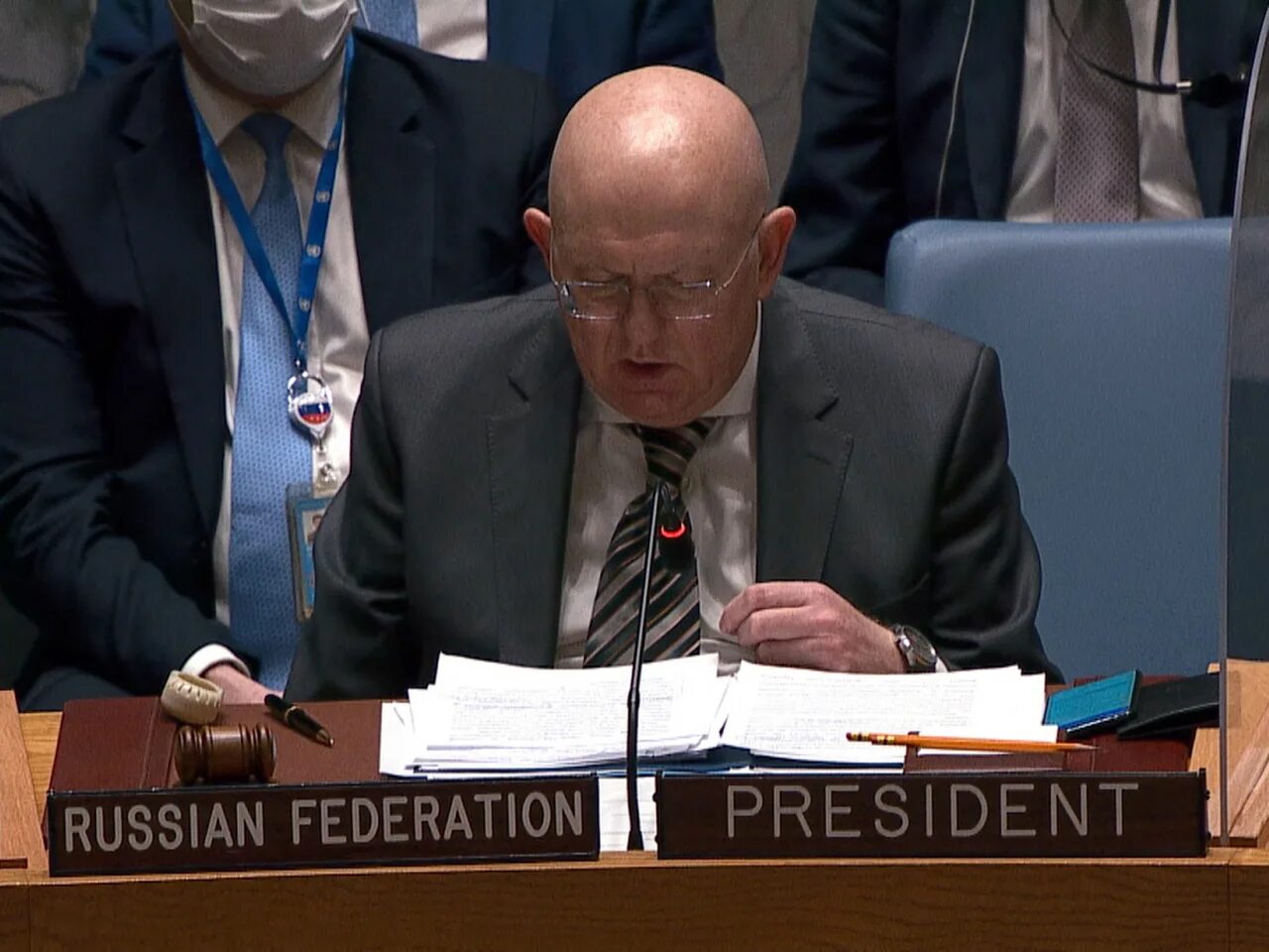 Видео небензя выступление в оон последнее. Постпред рф в оон василий небензя. василий небензя в оон. василий небензя постоянный представитель рф при оон. оф представитель россии в оон небензя.
