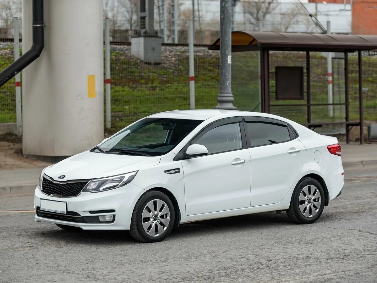 KIA Rio (3G) 1.6 бензиновый 2014 Белая Киа Рио 1,6 АТ на DRIVE2