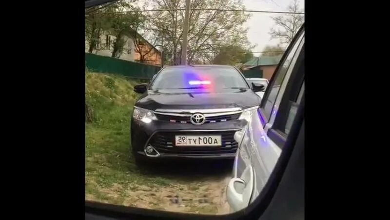 Установить стробоскопы. Стробоскопы машина 6ка. мигалка под лобовое. стробоскопы штраф. штраф за стробоскопы.