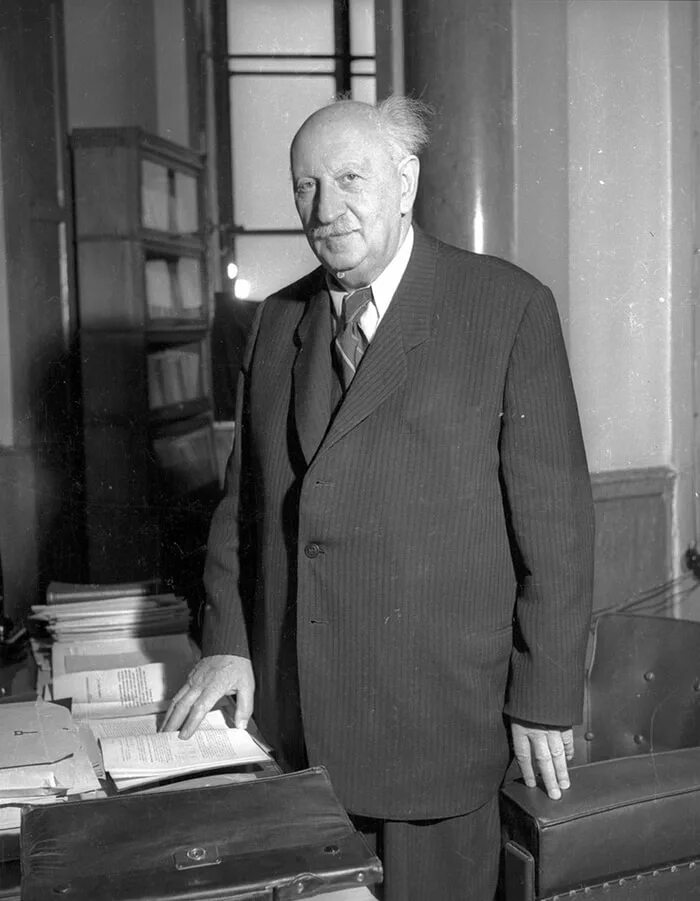 А ф иоффе наука. А ф иоффе наука. Иоффе вклад. Абрам фёдорович иоффе. ).