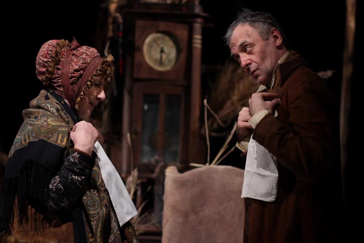 памятник носу майора ковалева, героя повести гоголя. повесть нос гоголь. иван яковлевич гоголь. гоголь персонаж ковалев. памятник носу майора ковалёва.