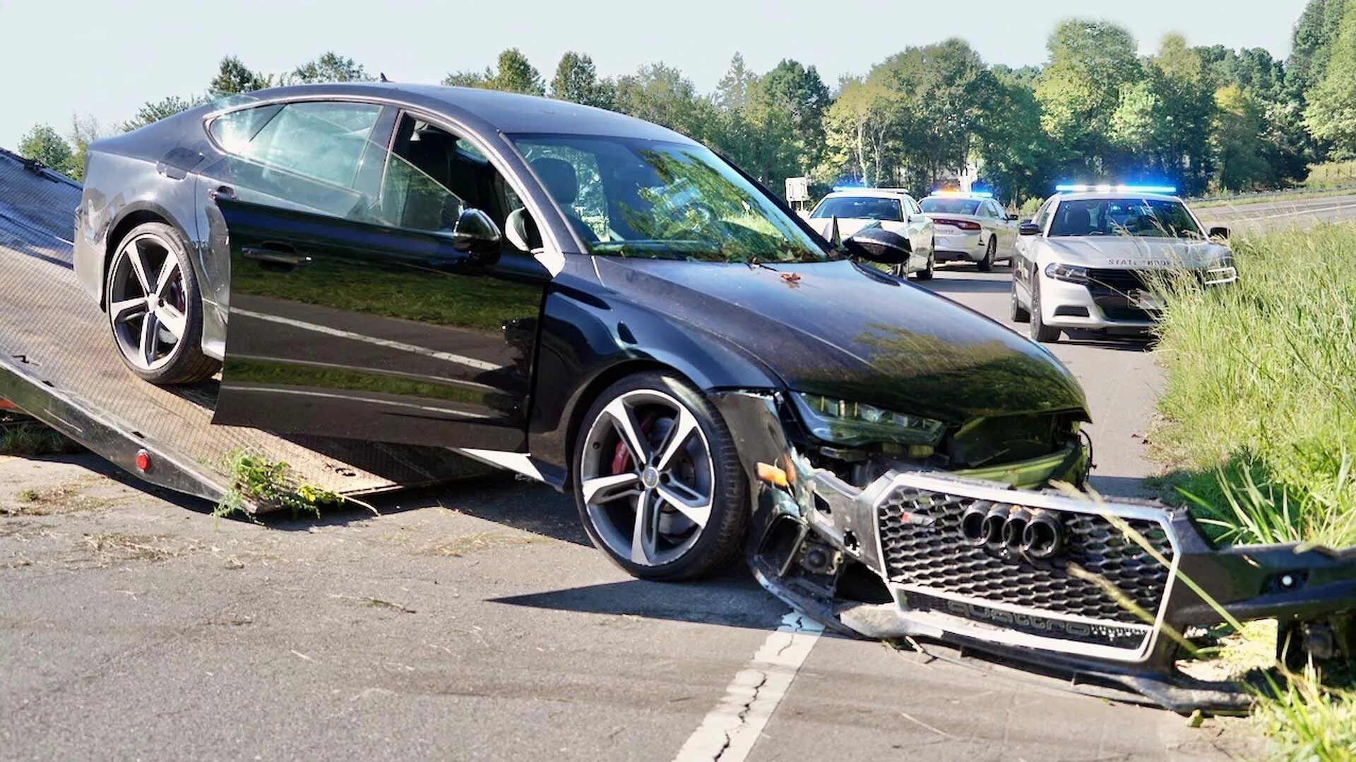 6 разбить. Audi rs7 crash. Audi rs6 crash. Audi RS 300 km crash. Audi rs6 crash 300.