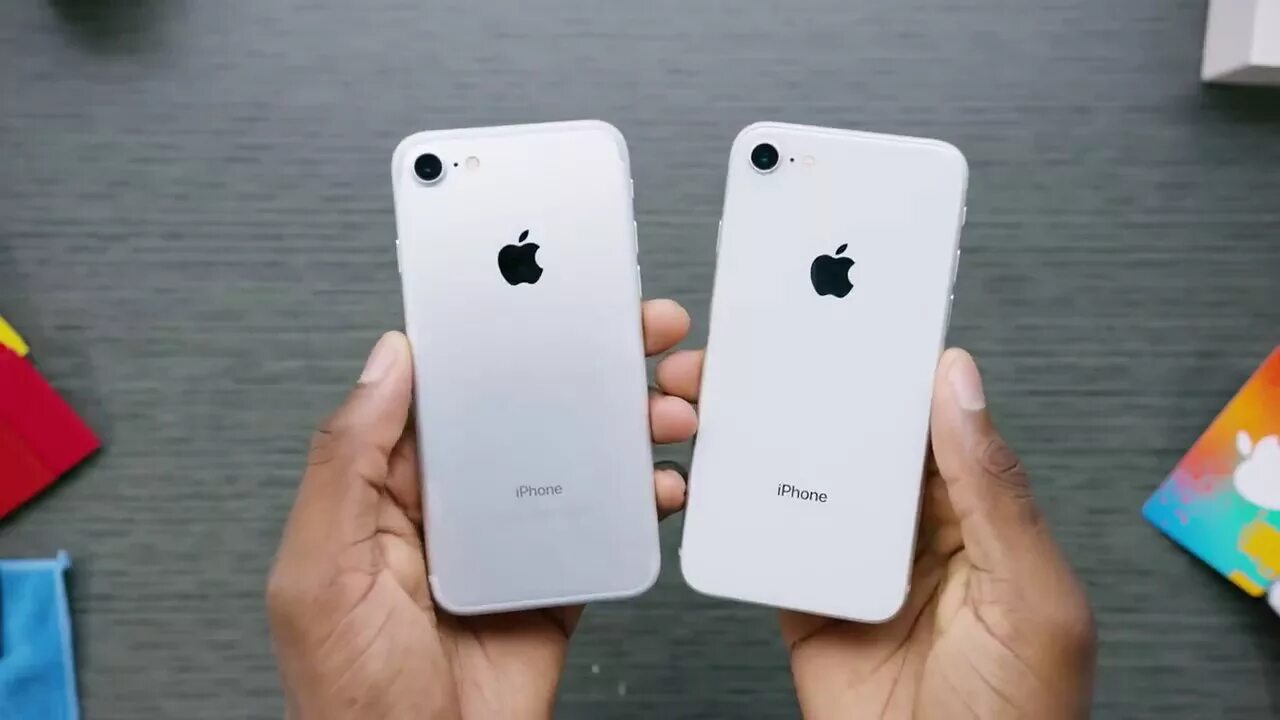Iphone 8 серебро. Айфон 8 серебристый. Iphone 7 Gold vs iphone 8. Iphone 8 Silver и белый отличия. Айфон 8 против айфон 8
