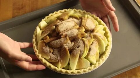 Making apple pie