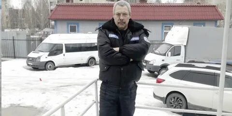 Мем мужик на льду