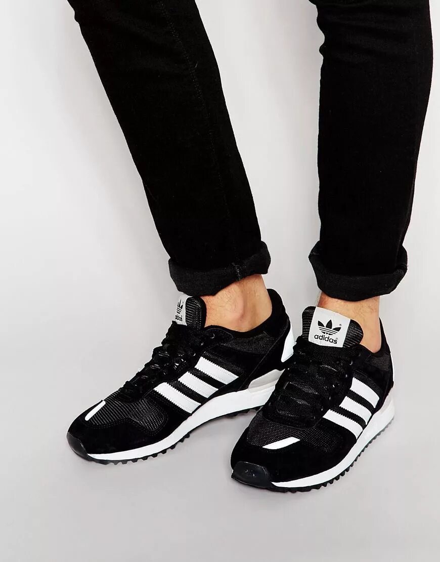 Adidas Originals ZX 700. Кроссовки адидас ZX 700 мужские черные. Адидас ориджинал кроссовки ZX 700. Adidas ZX 700 мужские. Кроссовки черные с белой полоской