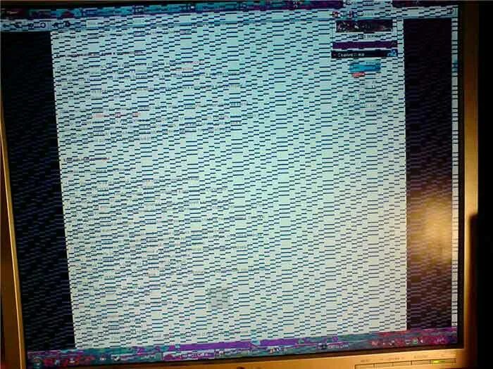 Полоски на мониторе ноутбука. Рябь на экране ноутбука. Рябит экран ноутбука. Белая рябь на мониторе ноутбука. Мерцающая полоса на экране