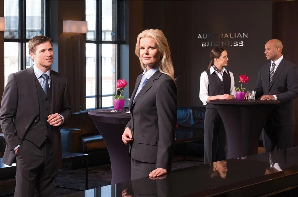 Работа управляющий отелем. Работа управляющий отелем. Имидж гостиницы картинки. Управляющий в отеле. Русские женщины в гостинице.